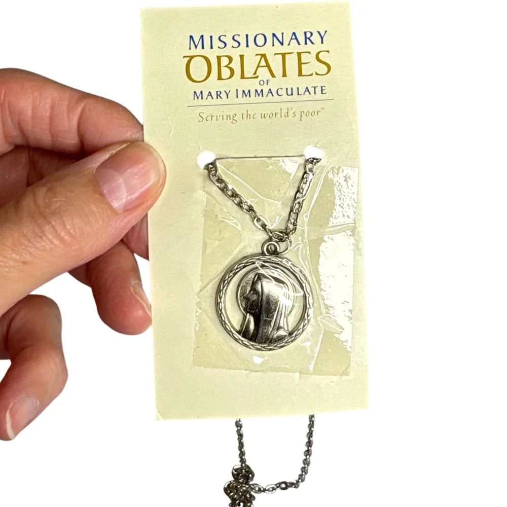 Missionary‎ Oblates of Mary Immaculate Serving the Worlds Poor Necklace Pendant